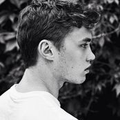 A-l-x - List pictures