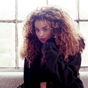 Ella Eyre - List pictures