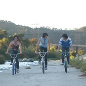 Everybody Else - List pictures