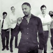 Black Joe Lewis & Honeybears - List pictures