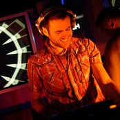 Gareth Emery - List pictures