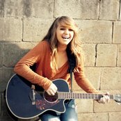 Riley Biederer - List pictures