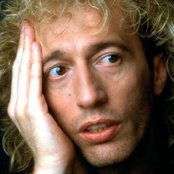 Robin Gibb - List pictures