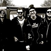 Charlie Siren - List pictures