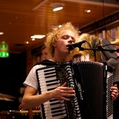 Moddi - List pictures