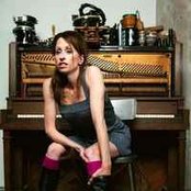 Leah Andreone - List pictures