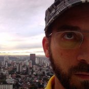 Lucas Santtana - List pictures