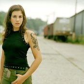 Terra Naomi - List pictures