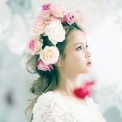 Lee Hi - List pictures