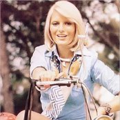 Ajda Pekkan - List pictures