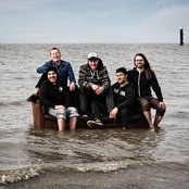 Long Distance Calling - List pictures