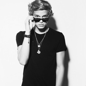 Cody Simpson - List pictures
