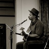 Guy Davis - List pictures