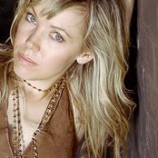 Felicity Urquhart - List pictures