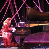 Robin Spielberg - List pictures