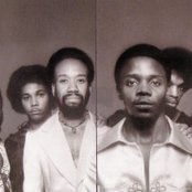 Earth Wind & Fire - List pictures