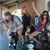 Helms Alee - List pictures