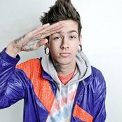T. Mills - List pictures