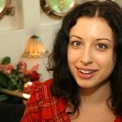 Lauren Hoffman - List pictures