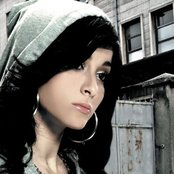 Kenza Farah - List pictures