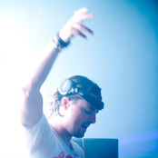 Axwell - List pictures