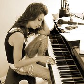 Tamar Kaprelian - List pictures