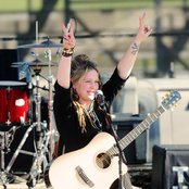 Crystal Bowersox - List pictures