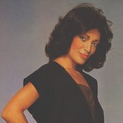 Carrie Lucas - List pictures