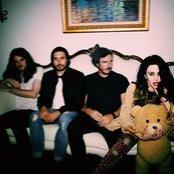 Dorothy - List pictures