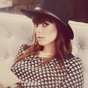 Lenka - List pictures