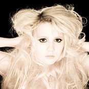 Nikki Webster - List pictures