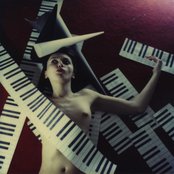 Cha Cha Guitri - List pictures