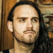 D'eon - List pictures