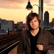 Nick Howard - List pictures