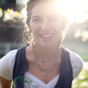 Bethany Dillon - List pictures