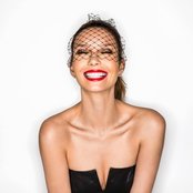 Ricki Lee Coulter - List pictures