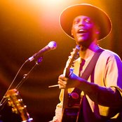 Eric Bibb - List pictures