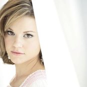 Katrina Elam - List pictures