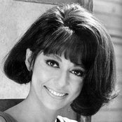 Rita Moreno - List pictures