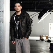 Lee Dewyze - List pictures