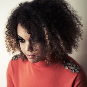 Andreya Triana - List pictures