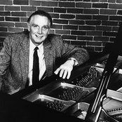 Dave Mckenna - List pictures