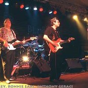 Ronnie Earl & The Broadcasters - List pictures