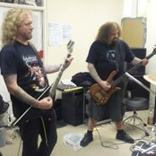 Lock Up - List pictures