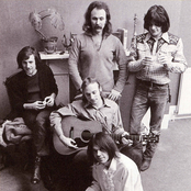 Crosby Stills Nash & Young - List pictures