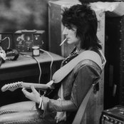 Ronnie Wood - List pictures