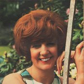 Cilla Black - List pictures