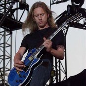 Jerry Cantrell - List pictures