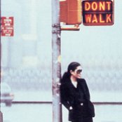 Yoko Ono - List pictures