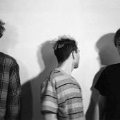 Naomi Punk - List pictures